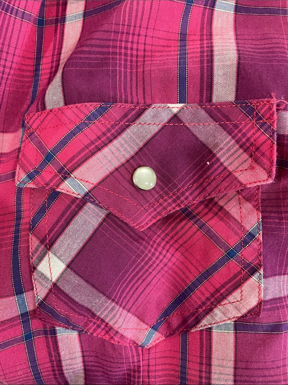 Cumberland Outfitters Pink Plaid Sleeveless Western Shirt - Picture 3 of 3